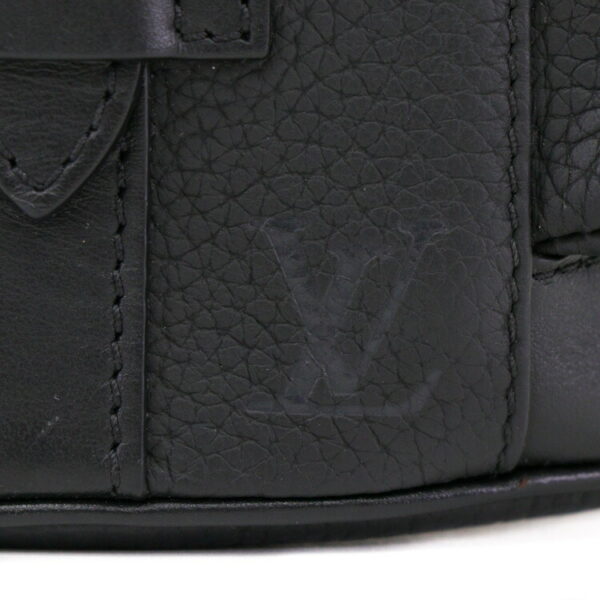 23 3865 07 Louis Vuitton Christopher XS Shoulder Bag Black