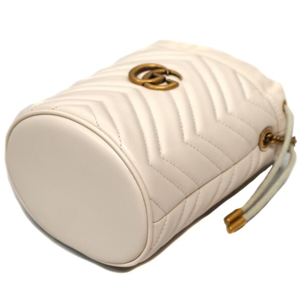 23 3909 6 Gucci Mini Bucket Bag Chain Shoulder Leather White