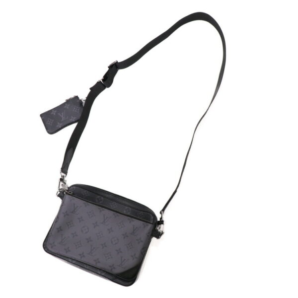 23 4599 19 Louis Vuitton Trio Messenger Shoulder Bag Black