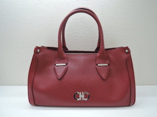 2355281619 Salvatore Ferragamo Gancini Handbag Tote Bag Red