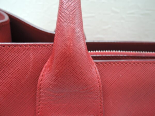 2355282077 Salvatore Ferragamo Gancini Handbag Tote Bag Red