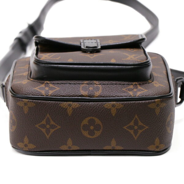 24 0914 08 Louis Vuitton Christopher Wearable Wallet Shoulder Bag Black Brown