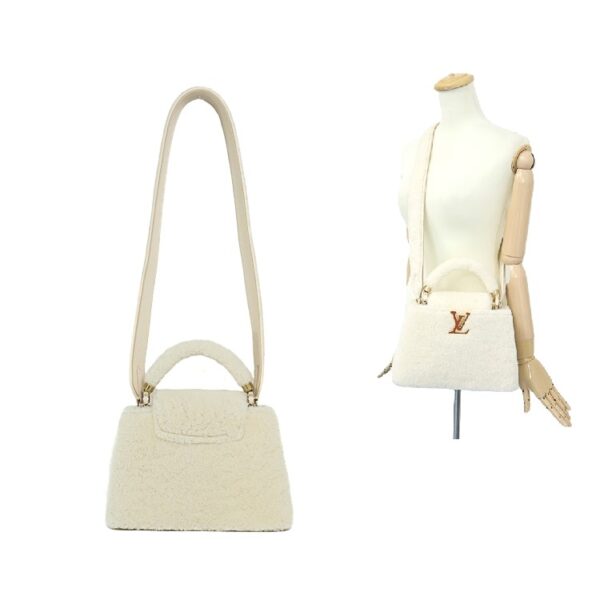 24 2813 05 Louis Vuitton Capucines BB Handbag White