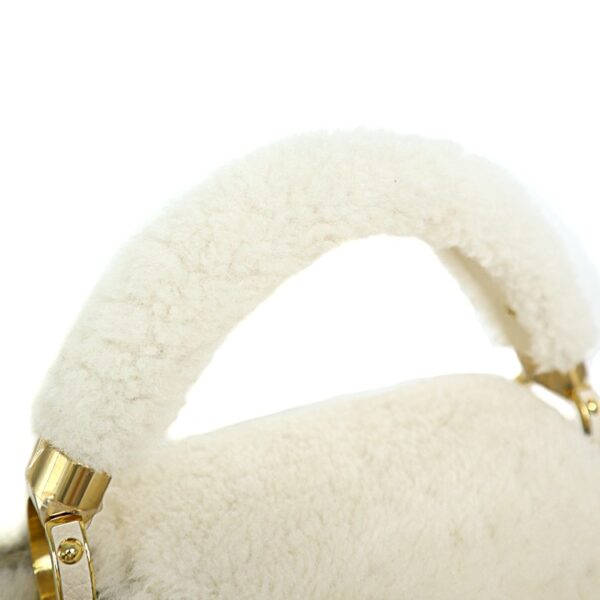 24 2813 08 Louis Vuitton Capucines BB Handbag White