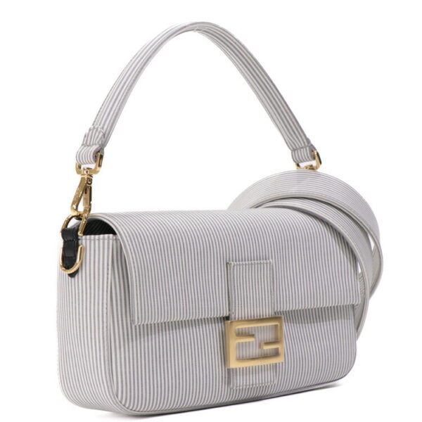 24 2846 03 Fendi Mamma Bucket Shoulder Bag White Gray