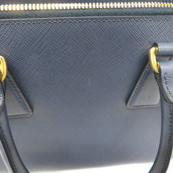 24 516713 Prada Galleria Bag