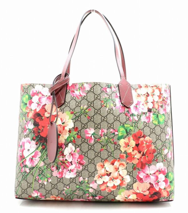 31730069 Gucci GG Blooms GG Supreme Reversible Floral Tote Bag Beige