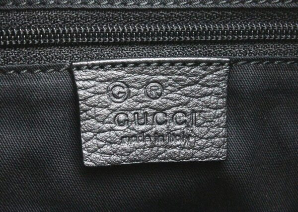 31761871 7 Gucci GG Handbag Black