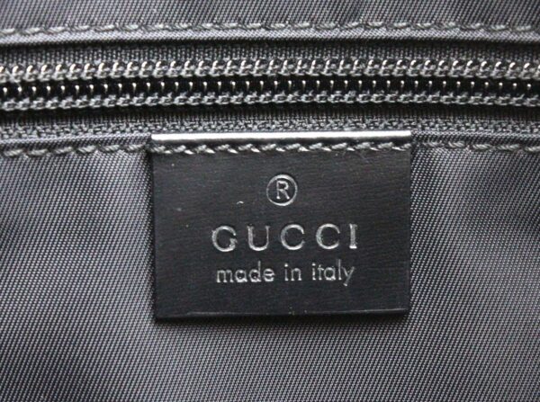 31780945 8 Gucci Leather Shoulder Bag Black