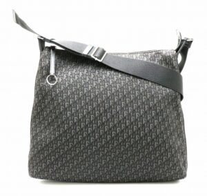 31801559 Louis Vuitton Black Taurillon Python Capucines PM