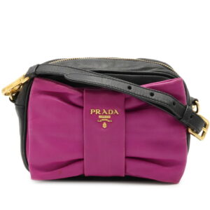 32030540 Prada Monochrome Shoulder Bag Saffiano Leather Black