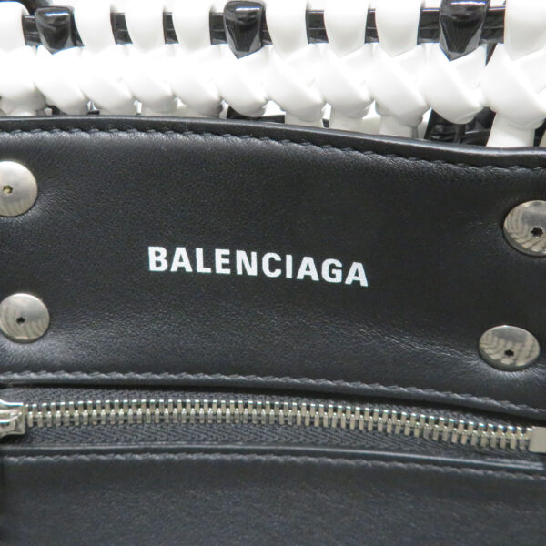 3548 10 Balenciaga Bistro XXS Bag Enamel Black