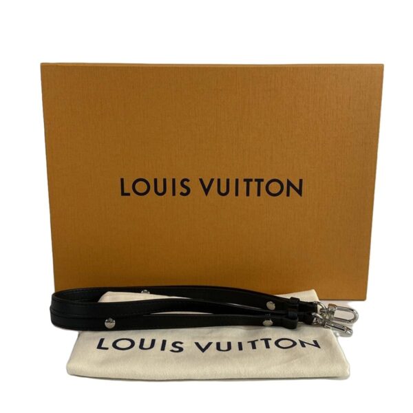 36406541 11 Louis Vuitton Coussin BB Handbag Leather Black Silver