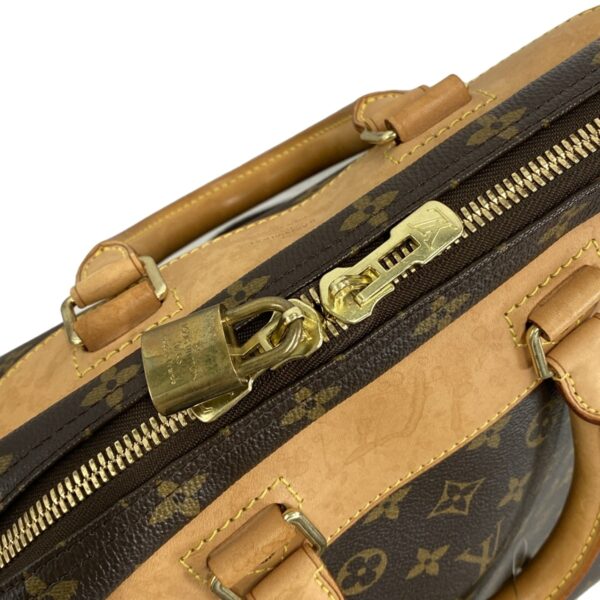 36535404 17 Louis Vuitton Evasion Bag Monogram Canvas