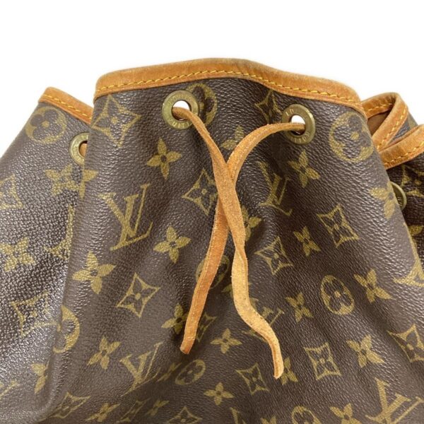 36852021 18 Louis Vuitton Noe Shoulder Bag