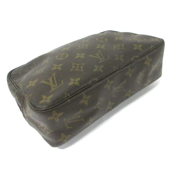 36855895 3 Louis Vuitton Truth Toilette 23 Pouch