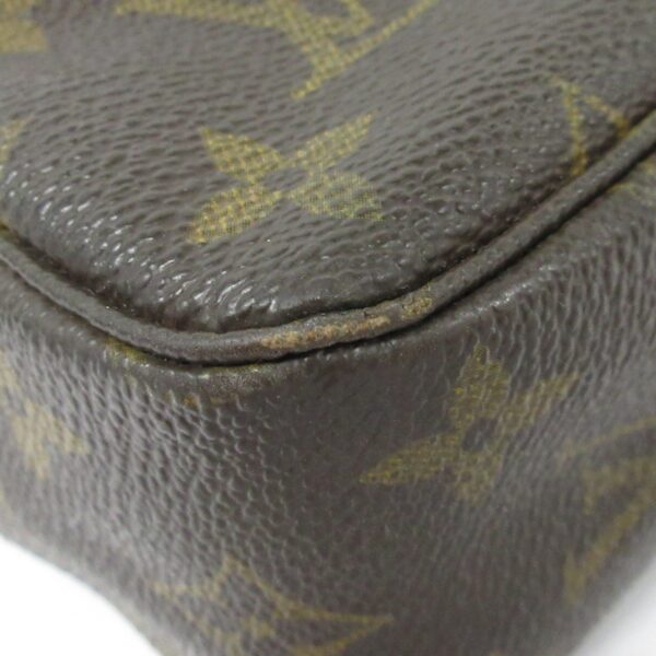 36855895 7 Louis Vuitton Truth Toilette 23 Pouch