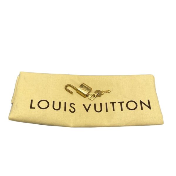 36897429 11 Louis Vuitton Speedy 25 Handbag