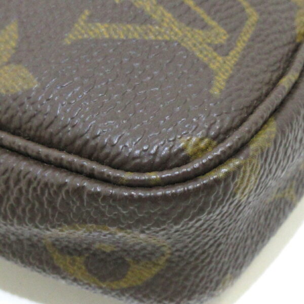 36900422 8 Louis Vuitton Pochette Accessoire Handbag Monogram Canvas