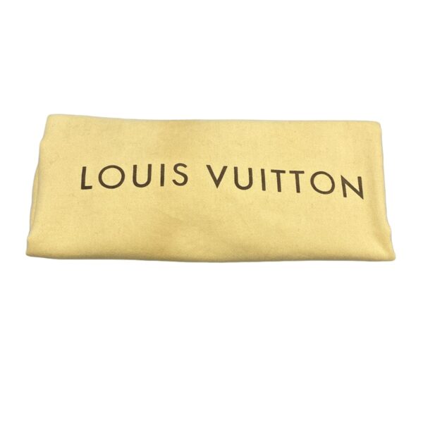 36901896 11 Louis Vuitton Totally MM Monogram Shoulder Bag