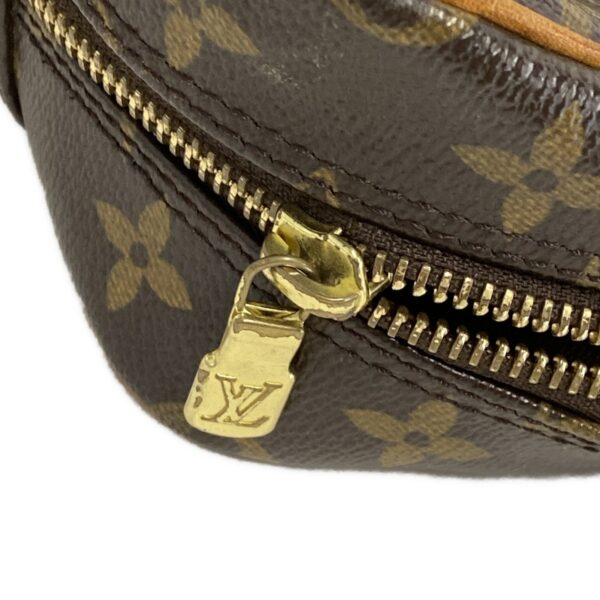 36904558 17 Louis Vuitton Trocadero 27 Shoulder Bag