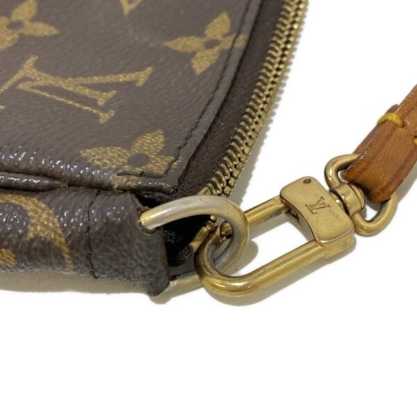 37218056 16 Louis Vuitton Pochette Accessoire Handbag Monogram Canvas