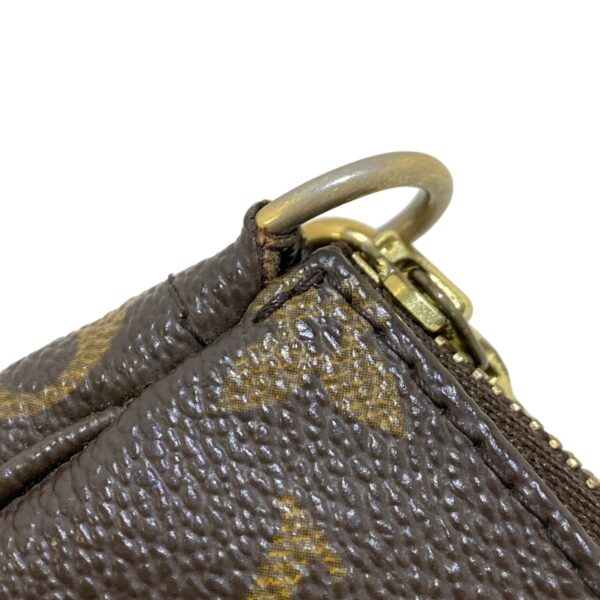 37218056 18 Louis Vuitton Pochette Accessoire Handbag Monogram Canvas