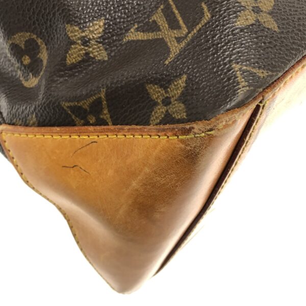 37319184 5 Louis Vuitton Hippo Piano Shoulder Bag Monogram Canvas