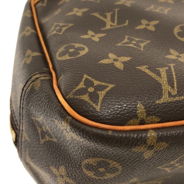 37319253 5 Louis Vuitton Deauville Handbag Monogram Canvas