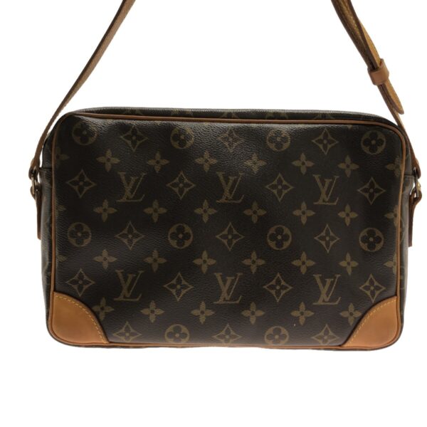 37319480 3 Louis Vuitton Trocadero 30 Shoulder Bag Monogram Canvas