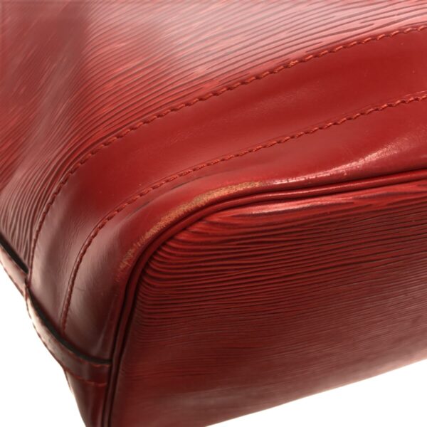 37319497 5 Louis Vuitton Noe Shoulder Bag Castilian Red Leather