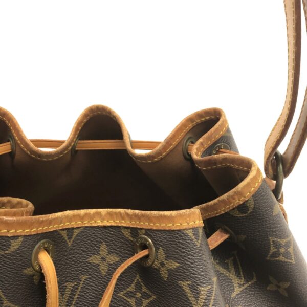 37319723 11 Louis Vuitton Noe Shoulder Bag Monogram Canvas