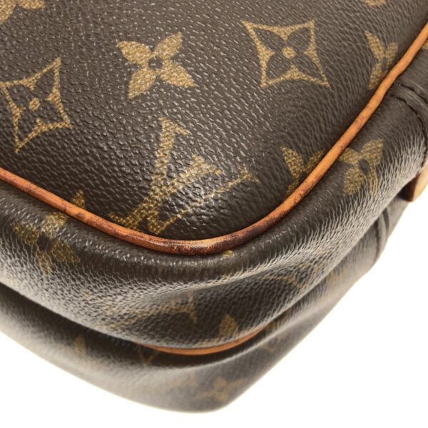 37320214 5 Louis Vuitton Reporter PM Shoulder Bag Monogram