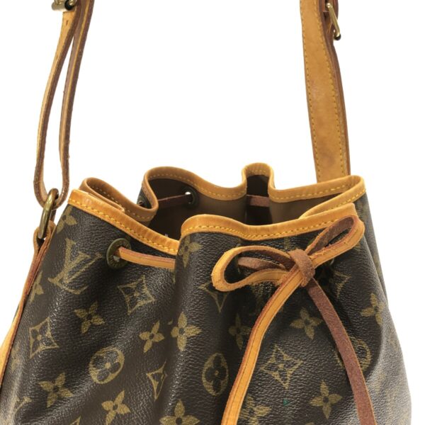 37320518 11 Louis Vuitton Petit Noe Shoulder Bag Monogram Canvas