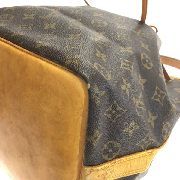 37320518 5 Louis Vuitton Petit Noe Shoulder Bag Monogram Canvas