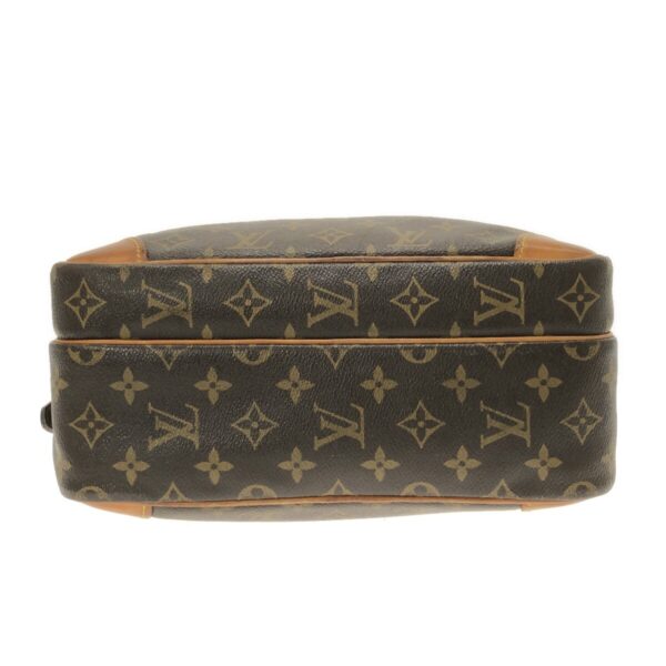 37320669 4 Louis Vuitton Nile Shoulder Bag Monogram Canvas