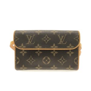 37320700 1 Gucci Courier GG Supreme Belt Body Bag