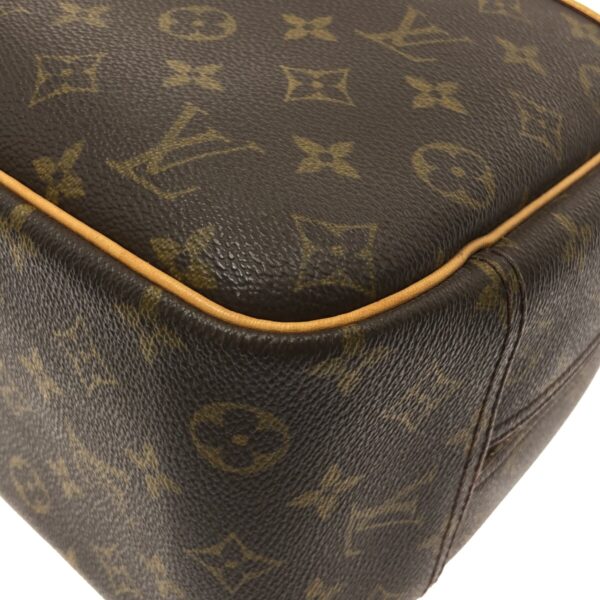 37320874 5 Louis Vuitton Deauville Handbag Monogram Canvas