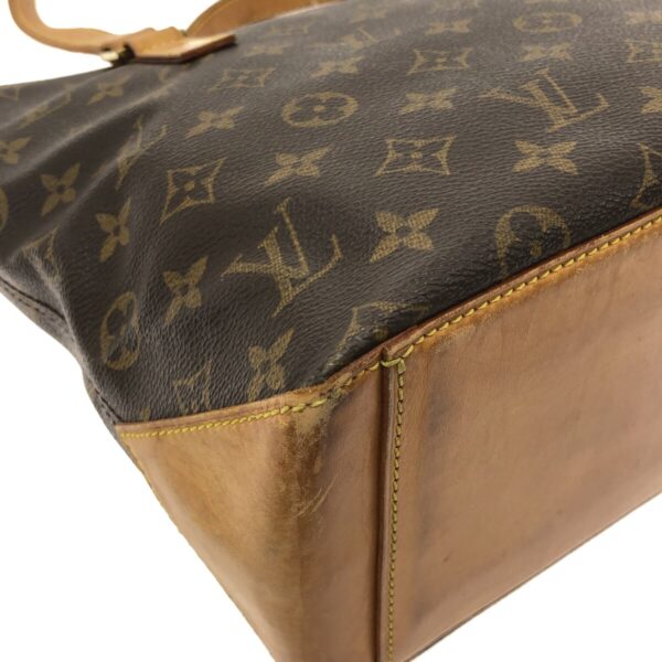 37320882 5 Louis Vuitton Hippo Piano Shoulder Bag Monogram Canvas