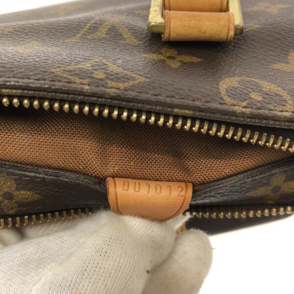 37320882 8 Louis Vuitton Hippo Piano Shoulder Bag Monogram Canvas