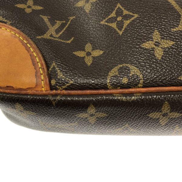 37321498 13 Louis Vuitton Trocadero 27 Shoulder Bag Monogram Canvas