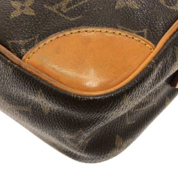 37321771 5 Louis Vuitton Trocadero 27 Shoulder Bag Monogram Canvas