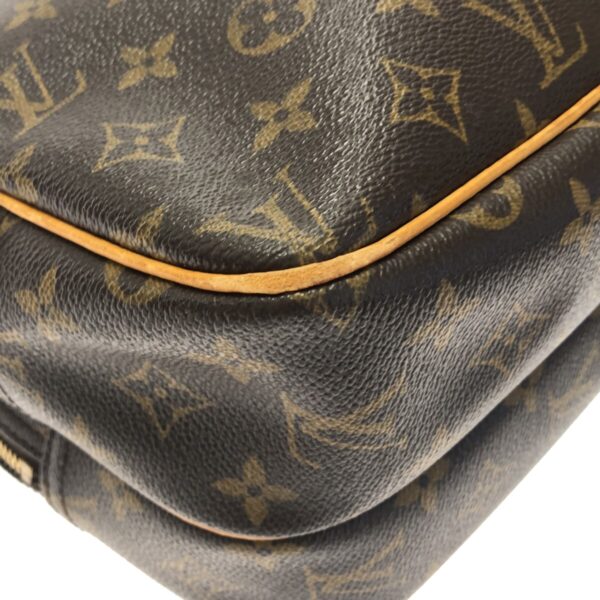 37321819 5 Louis Vuitton Reporter PM Shoulder Bag Monogram Canvas