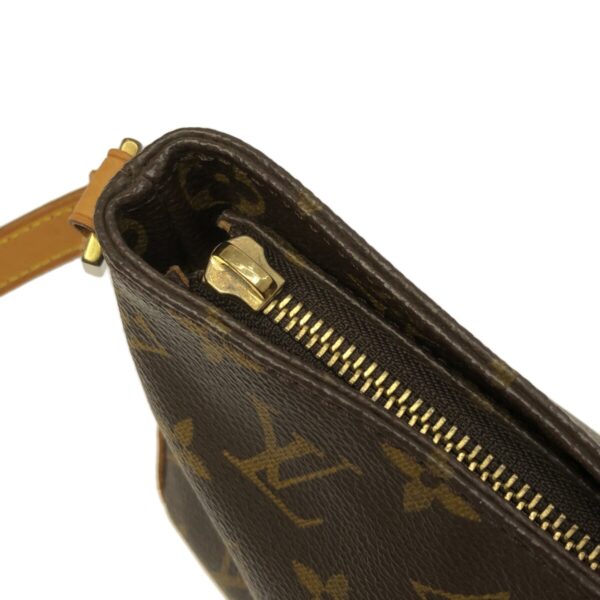 37322096 11 Louis Vuitton Trotter Shoulder Bag Monogram Canvas