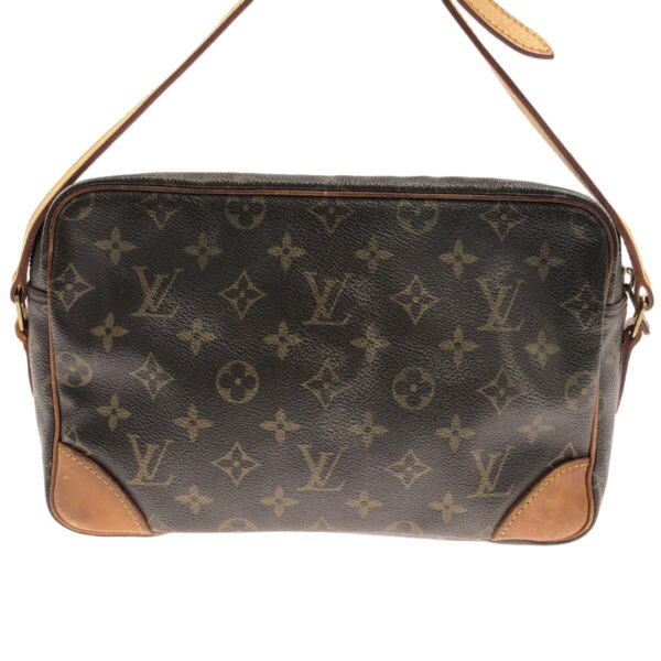 37322328 3 Louis Vuitton Trocadero 27 Shoulder Bag Monogram Canvas