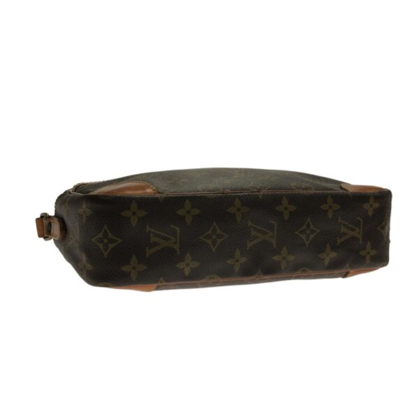 37323089 4 Louis Vuitton Trocadero 27 Shoulder Bag Monogram Canvas