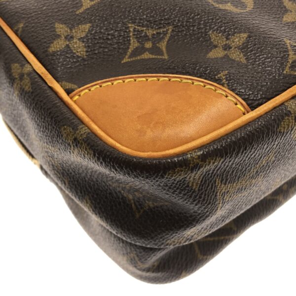 37323120 5 Louis Vuitton Amazon Shoulder Bag Monogram Canvas