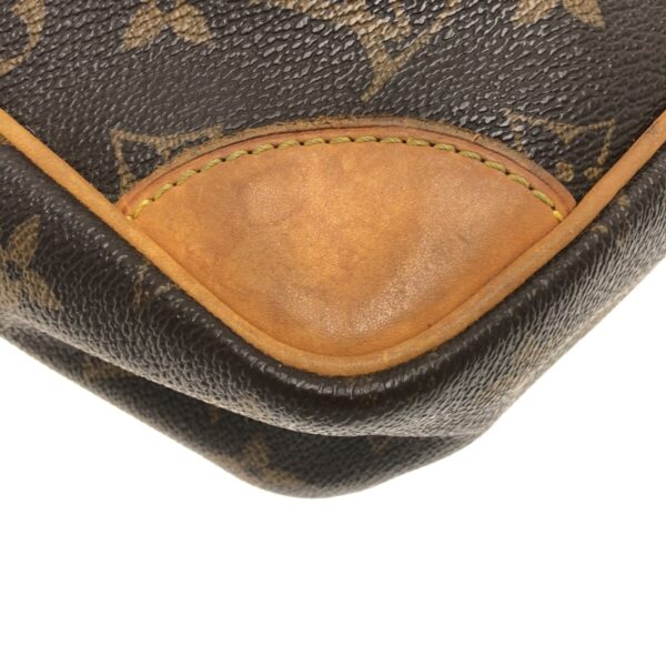 37323143 5 Louis Vuitton Trocadero 27 Shoulder Bag Monogram Canvas