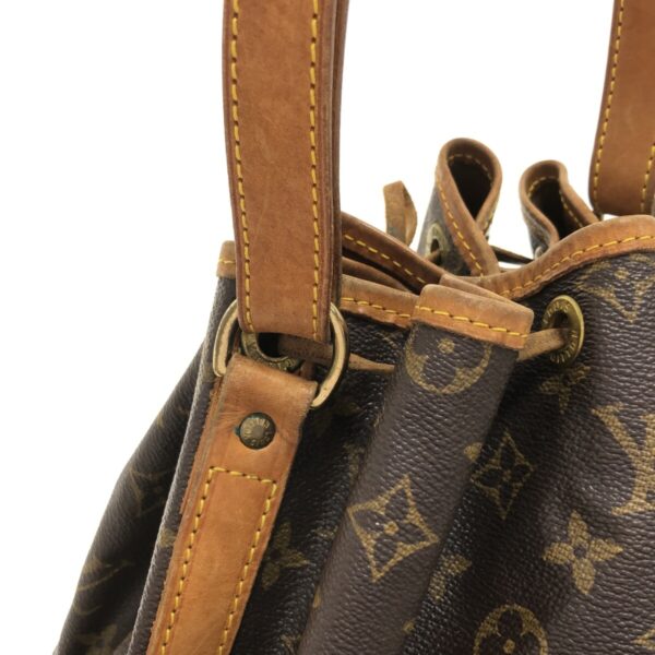 37323538 10 Louis Vuitton Noe Shoulder Bag Monogram Canvas