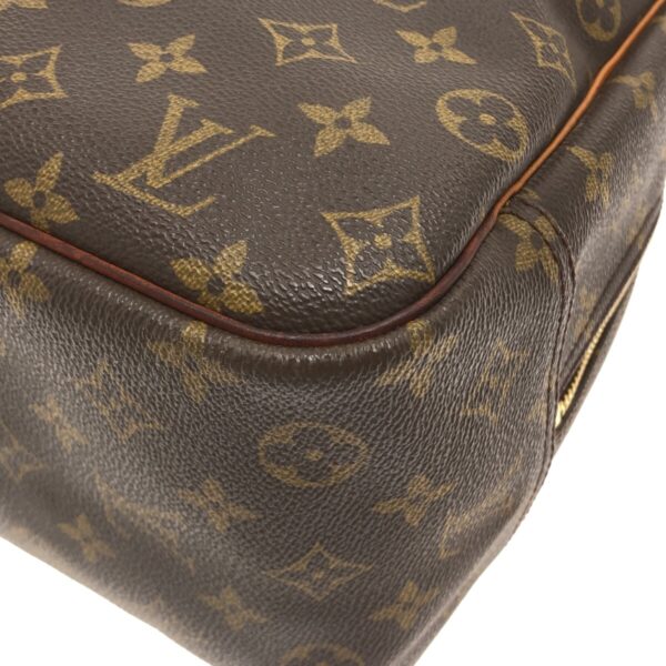 37323554 5 Louis Vuitton Deauville Handbag Monogram Canvas